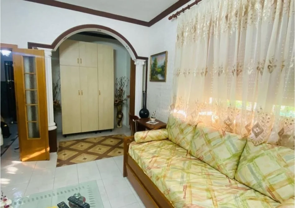 Tirane, jepet me qera apartament 1+1 Kati 2, 55 m² 400 € (Mozaiku)