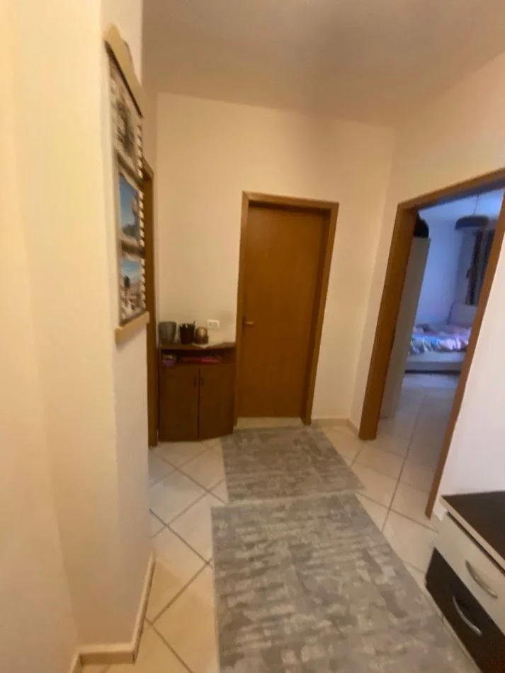 Tirane, shitet apartament 2+1 Kati 2, 87 m² 130.000 € (Fresk)