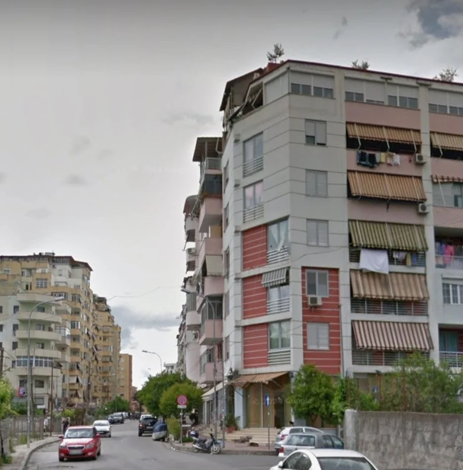 Tirane, shitet apartament 2+1 Kati 5, 100 m² 190.000 € (Komuna parisit)