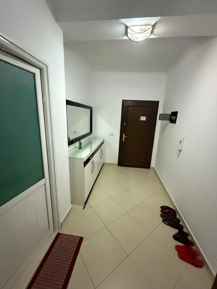 Tirane, jepet me qera apartament 1+1 Kati 3, 52 m² 400 € (Astir)