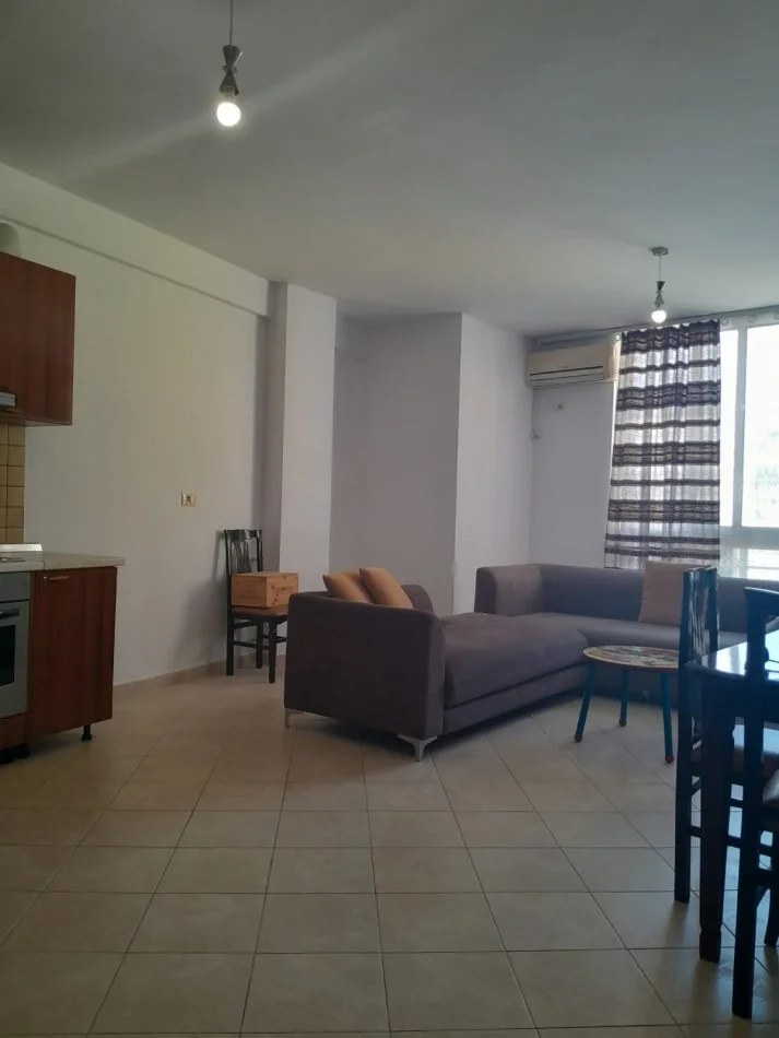 Tirane, jepet me qera apartament 2+1 Kati 5, 100 m² 400 € (Don bosko)