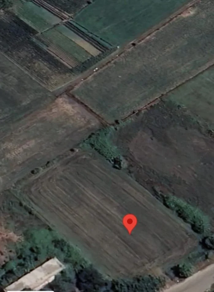 Shqiperi, jepet me qera toke , 2.500 m² 300.000 € (Autostrade tr - dr)