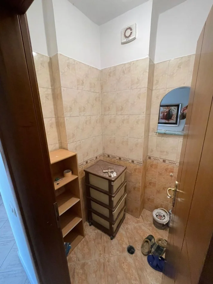 Tirane, shitet apartament 2+1+Ballkon Kati 4, 104 m² 165.000 € (Kodra e Diellit tek Eleonora)