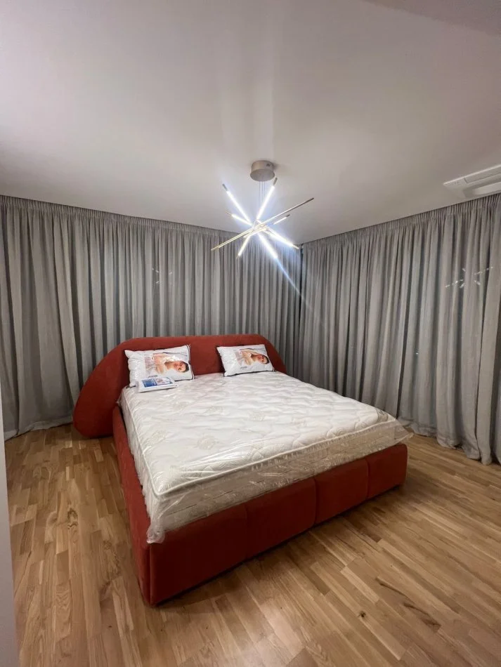 Tirane, jepet me qera apartament+verande | Penthouse 3+1+Ballkon Kati 4, 150 m² 3.000 € (Liqeni Artificial)