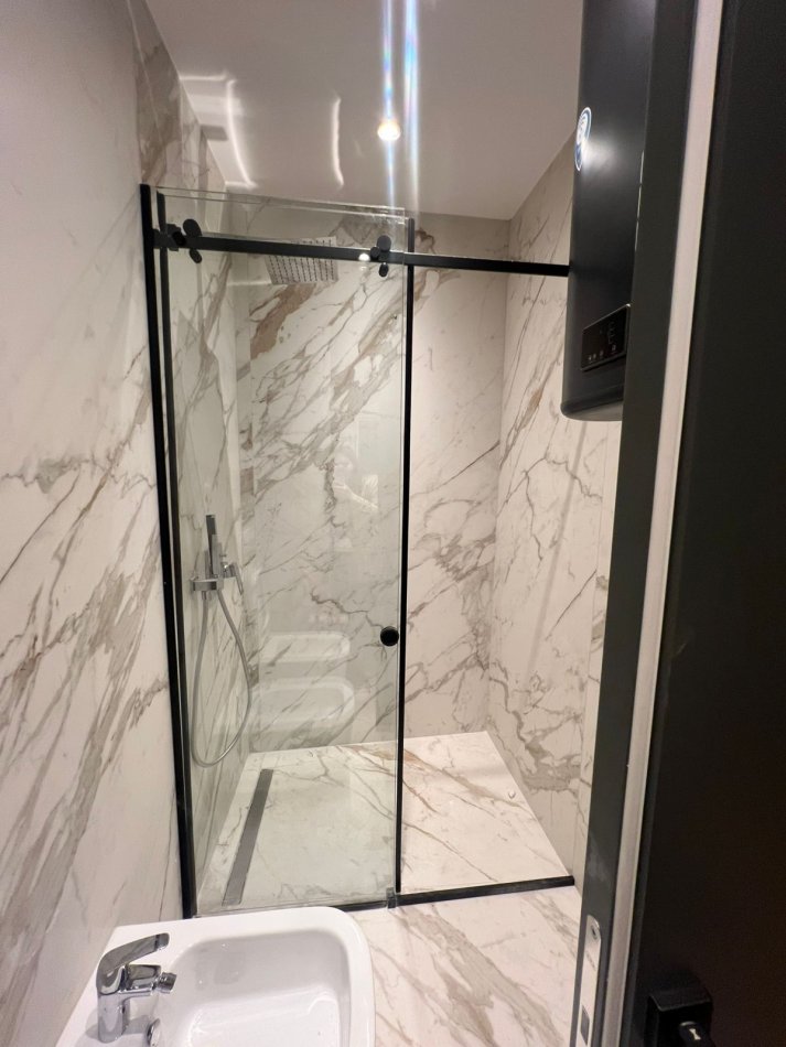 Tirane, jepet me qera apartament+verande | Penthouse 3+1+Ballkon Kati 4, 150 m² 3.000 € (Liqeni Artificial)