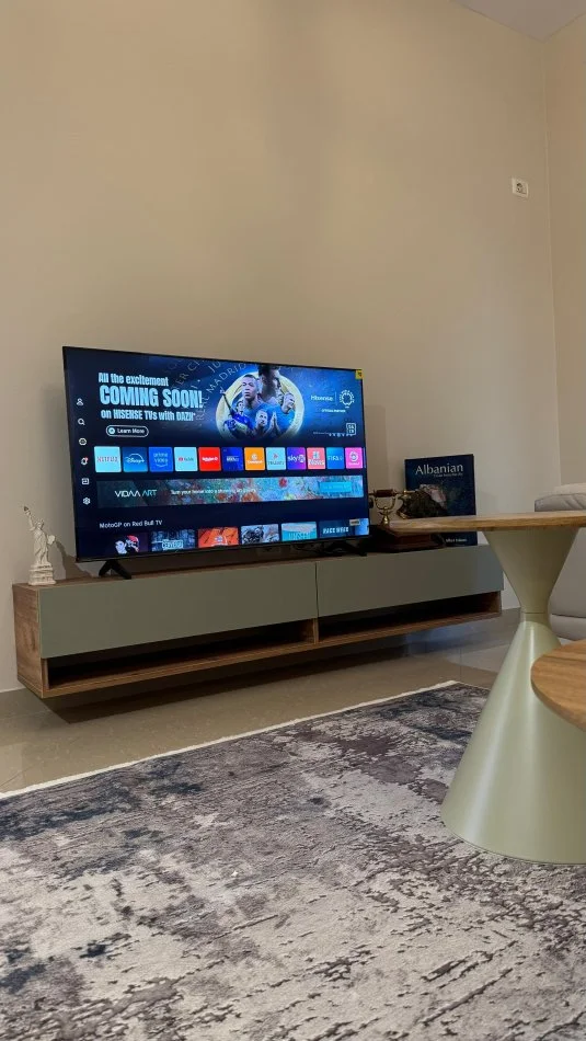 Tirane, jepet me qera apartament 2+1 Kati 3, 90 m² 650 € (Liqeni i thate)