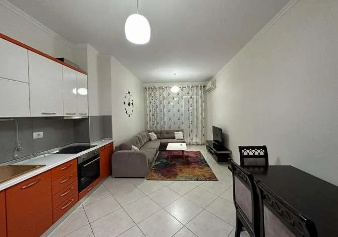 Kopshti botanik, jepet me qera 2+1+ parkim, Kati 2, 115 m² 600 € (e mobiluar)