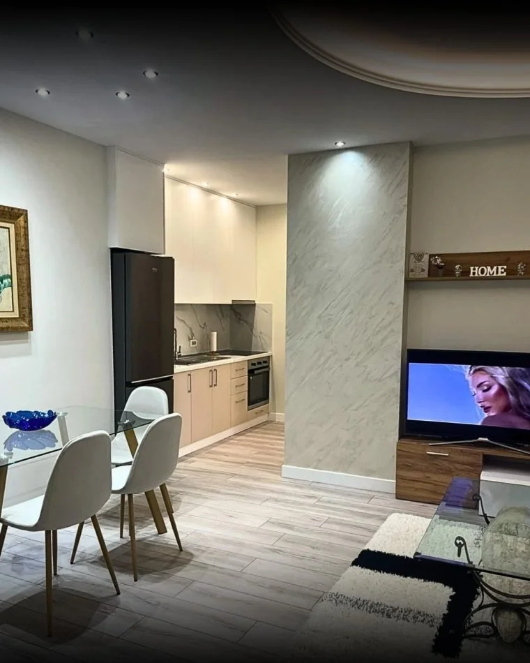 Tirane, jepet me qera apartament 1+1 Kati 9, 70 m² 900 € (RRUGA E KOSOVAREVE)