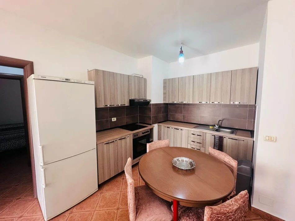 Tirane, jepet me qera apartament 2+1 Kati 10, 530 € (21 dhjetori)