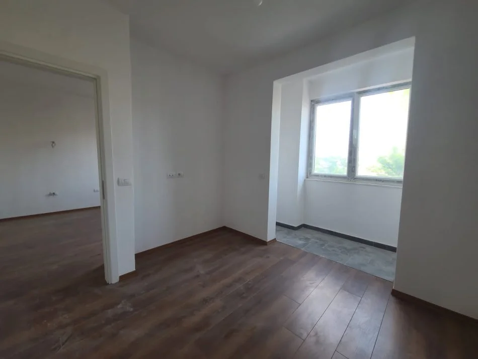 Tirane, shitet apartament 1+1 Kati 3, 52 m² 132.000 € (Mbrapa ambasades amerikane)