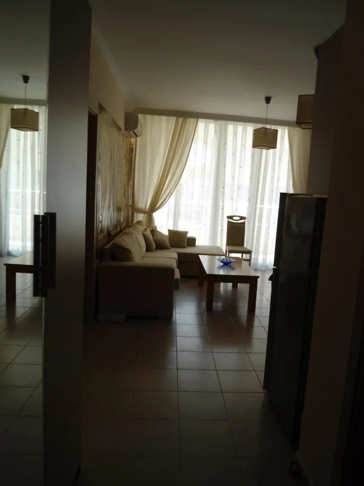 Tirane, jepet me qera apartament 1+1+Ballkon Kati 3, 70 m² (Rruga peti/ Liqeni i thate)