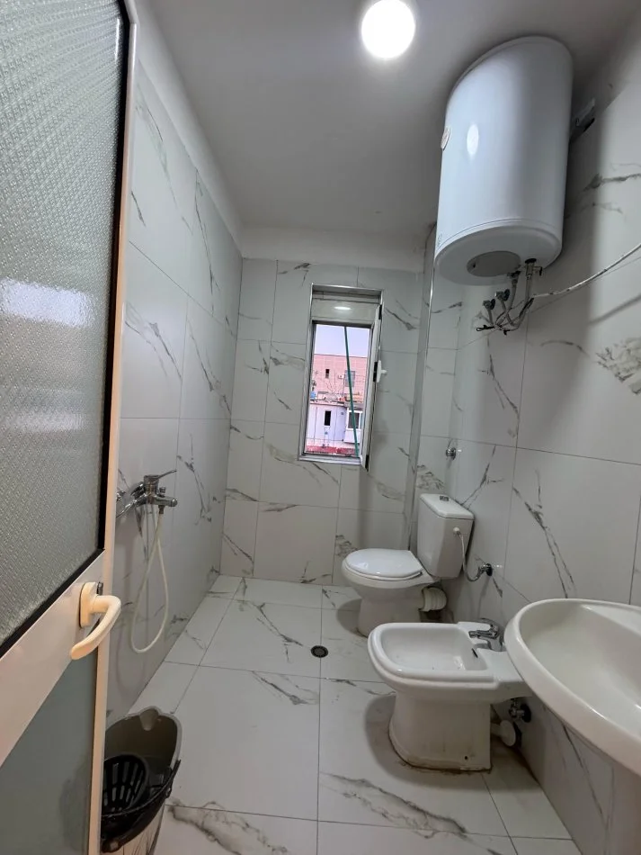 Tirane, shitet apartament 1+1+Ballkon , 55 m² 75.000 € (Belul Hatibi)