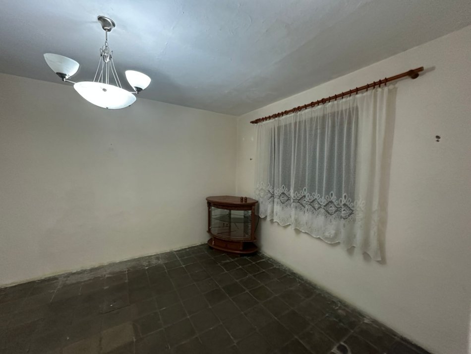 Tirane, jepet me qera 1+1 Kati 2, 60 m² 200 € (Allias)