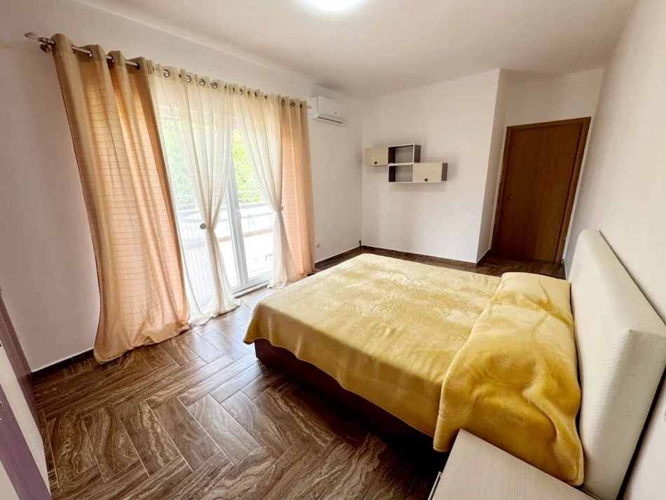 Tirane, jepet me qera apartament 1+1+Ballkon Kati 6, 65 m² 400 € 