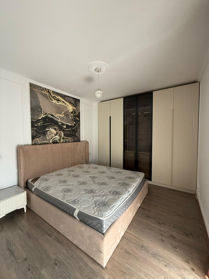 Tirane, jepet me qera apartament 2+1+Ballkon Kati 3, 95 m² 700 € (Don Bosko)