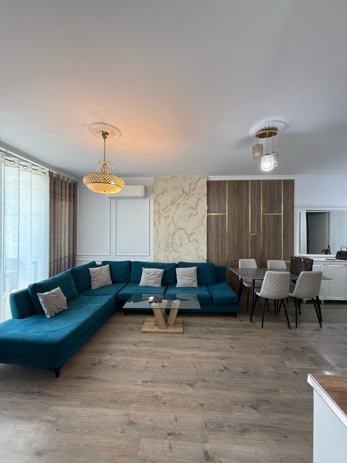 Tirane, jepet me qera apartament 2+1+Ballkon Kati 3, 95 m² 700 € (Don Bosko)