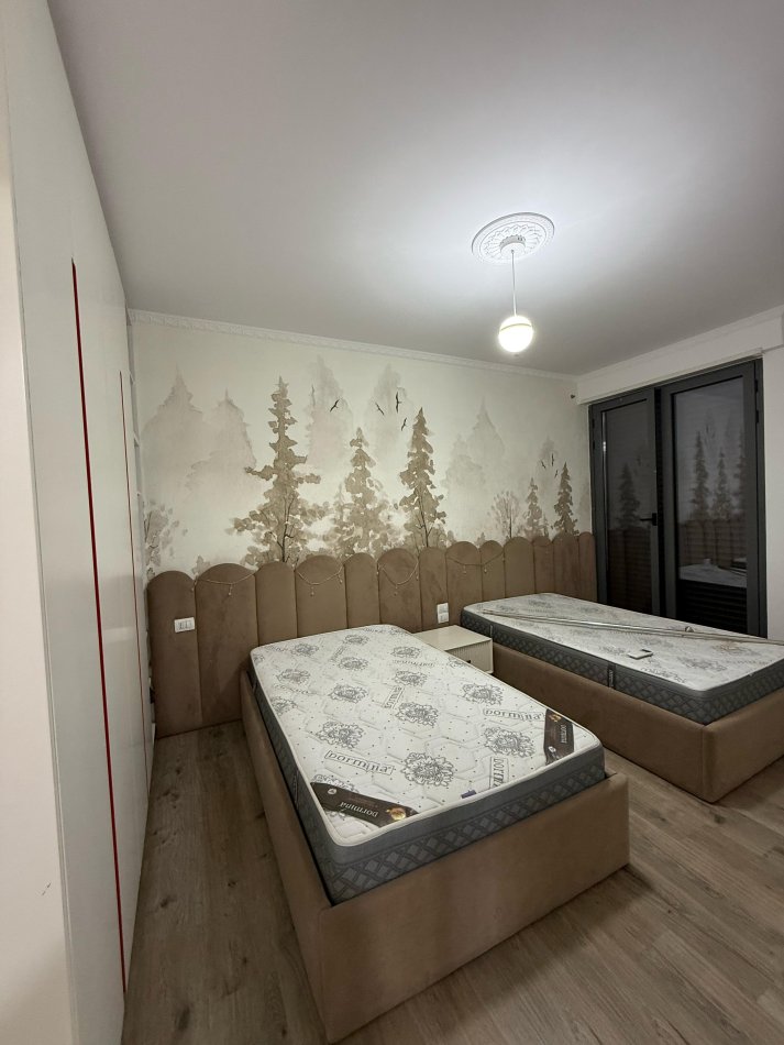 Tirane, jepet me qera apartament 2+1+Ballkon Kati 3, 95 m² 700 € (Don Bosko)