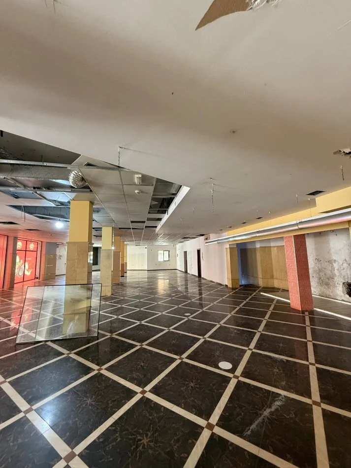 Tirane, shitet ambjent biznesi Kati 0, 1.000 m² 1.700.000 € (Shkolla e Baletit)