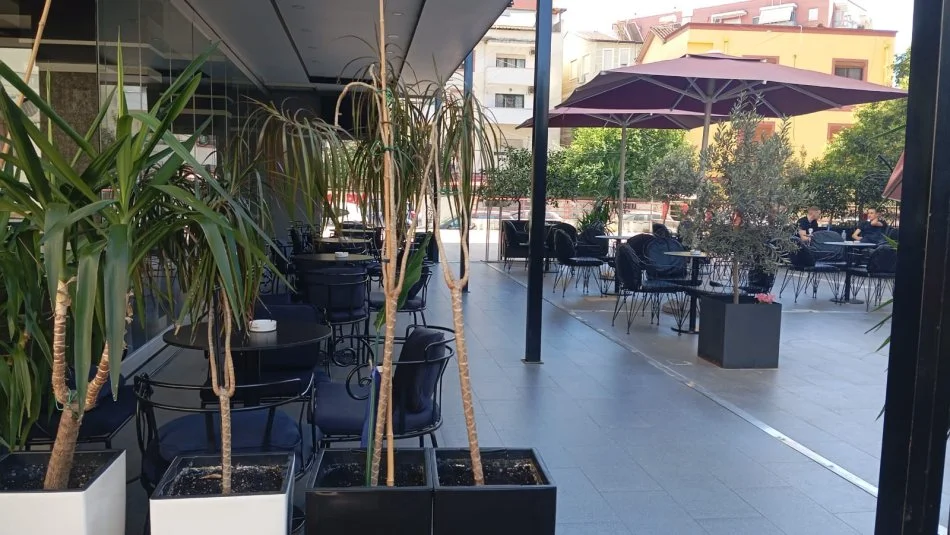 Tirane, jepet me qera bar-kafe Kati 0, 400 m² 1.700 € (Don Bosco)