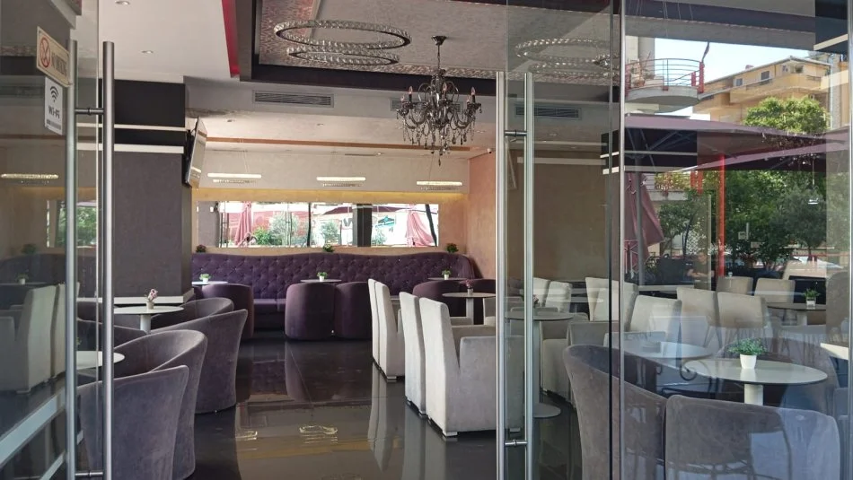 Tirane, jepet me qera bar-kafe Kati 0, 400 m² 1.700 € (Don Bosco)
