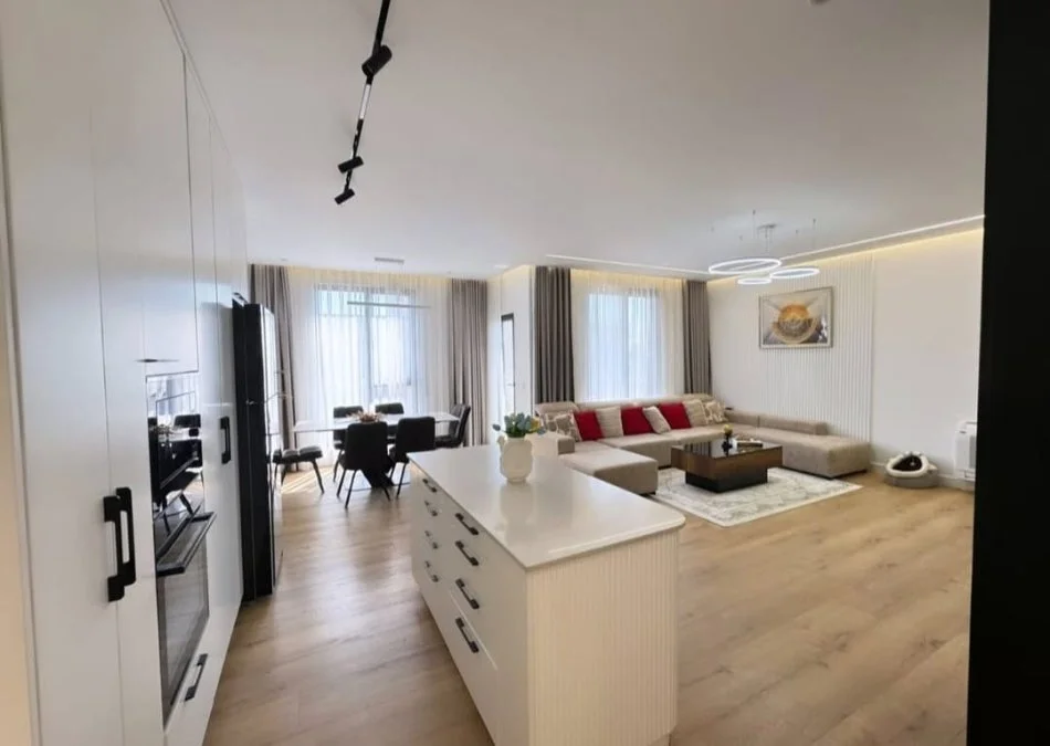 Tirane, shitet apartament 3+1 Kati 8, 156 m² 312.000 € (Porcelan)