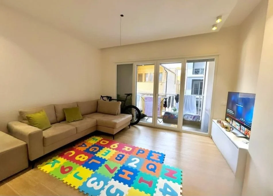 Tirane, shitet apartament 2+1 Kati 1, 106 m² 228.000 € (Selvia)