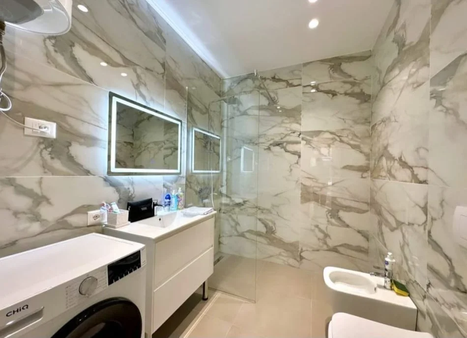 Tirane, shitet apartament 2+1 Kati 1, 106 m² 228.000 € (Selvia)