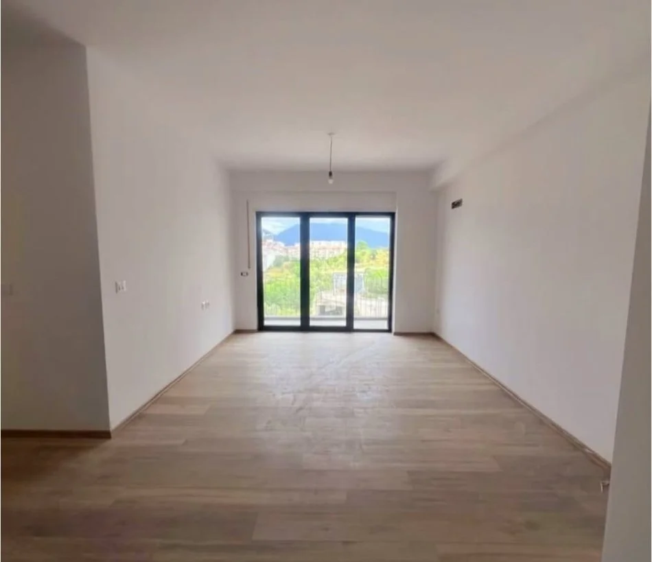 Tirane, shitet apartament 2+1 Kati 3, 92 m² 176.000 € (Kodra e diellit)