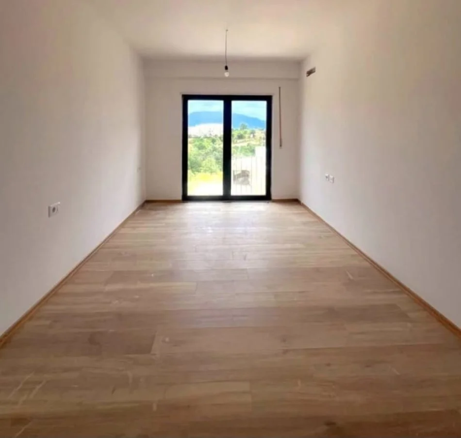 Tirane, shitet apartament 2+1 Kati 3, 92 m² 176.000 € (Kodra e diellit)