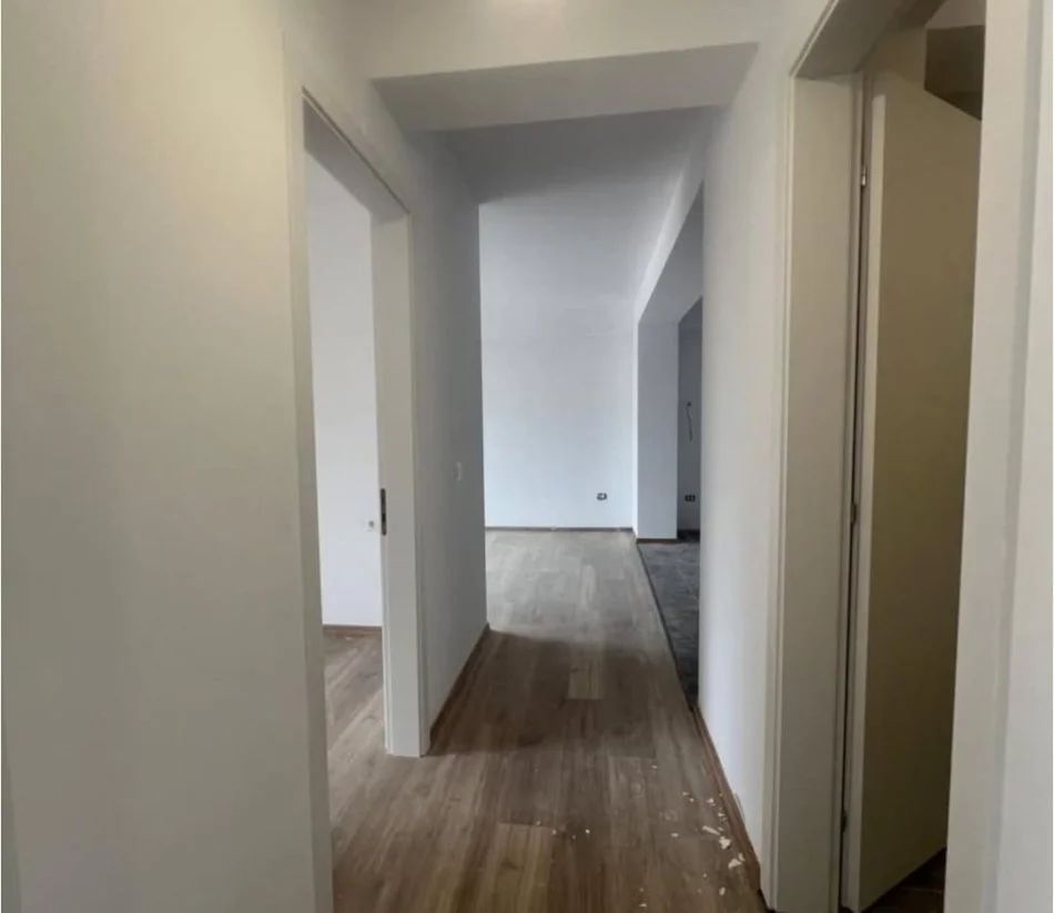 Tirane, shitet apartament 2+1 Kati 3, 92 m² 176.000 € (Kodra e diellit)
