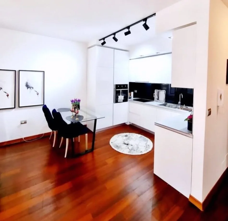 Tirane, shitet apartament 2+1 , 105 m² 220.000 € (Kopshti botanik)