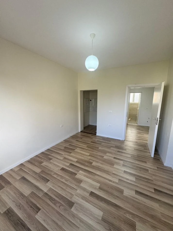 Tirane, shitet apartament 2+1 Kati 3, 76 m² 155.000 € (Mine peza)