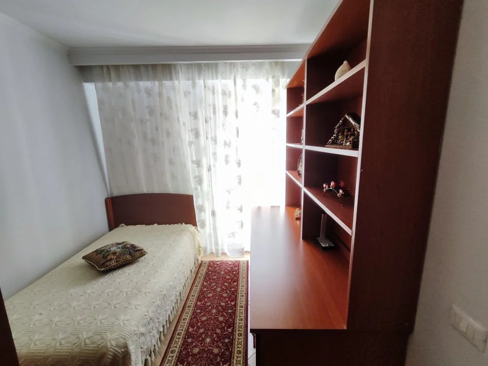 Tirane, jepet me qera apartament 2+1 Kati 2, 75 m² 800 € (Komoleksi Delijorgji)