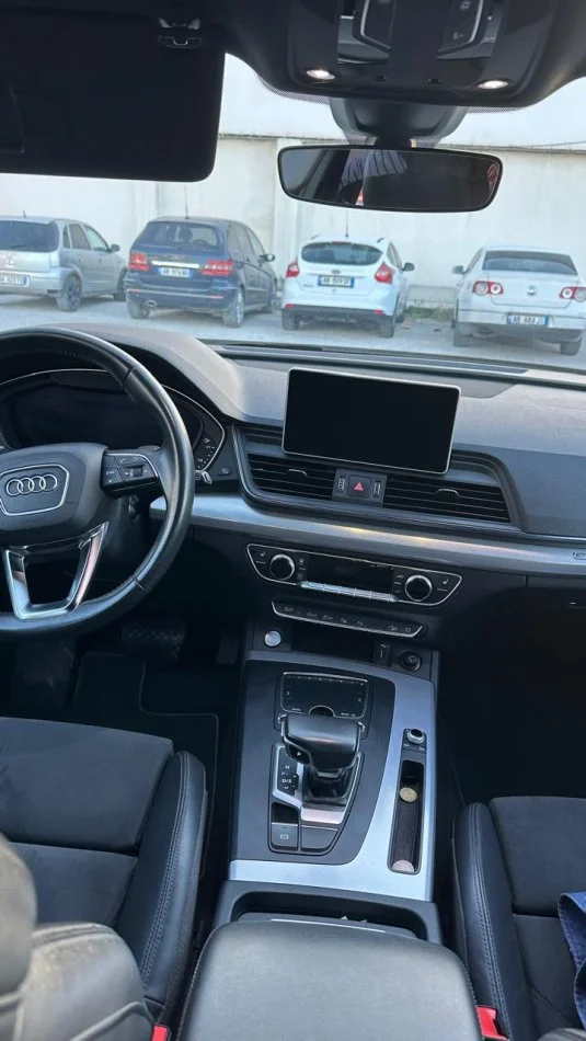 Fier, shitet makine Audi Q 5 2,0 TDI Nafte, e bardhë tiptronik Klima 168.500 km 27.000 €