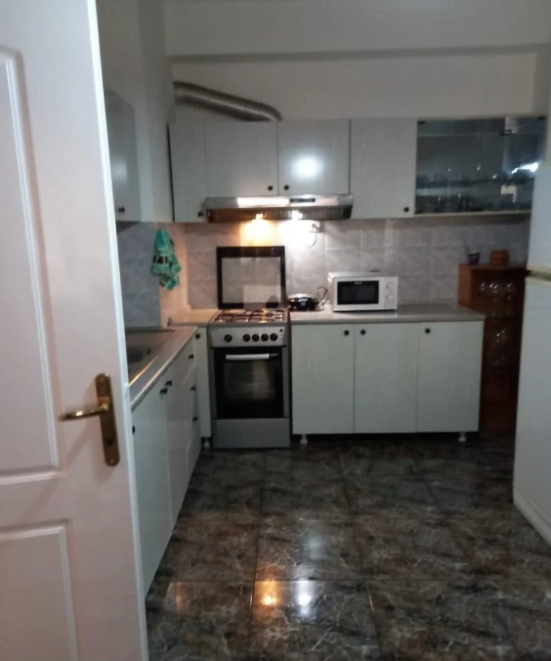 Tirane, shitet apartament 2+1 Kati 7, 85 m² (Myslym shyri)