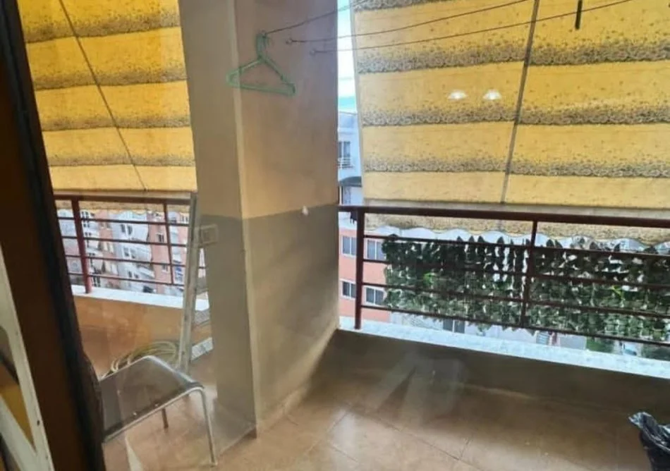 Tirane, jepet me qera apartament 2+1 Kati 8, 95 m² 450 € (Yzberisht)