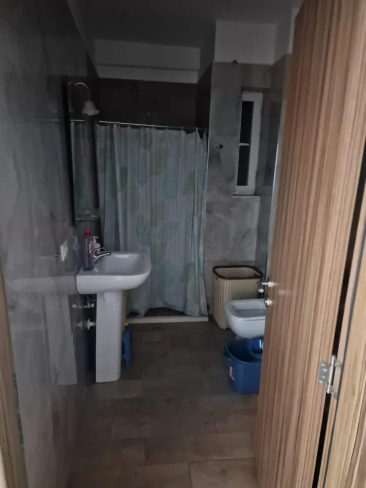 Tirane, jepet me qera apartament 2+1 Kati 7, 80 m² 450 € (Kompleksi Golden Park)