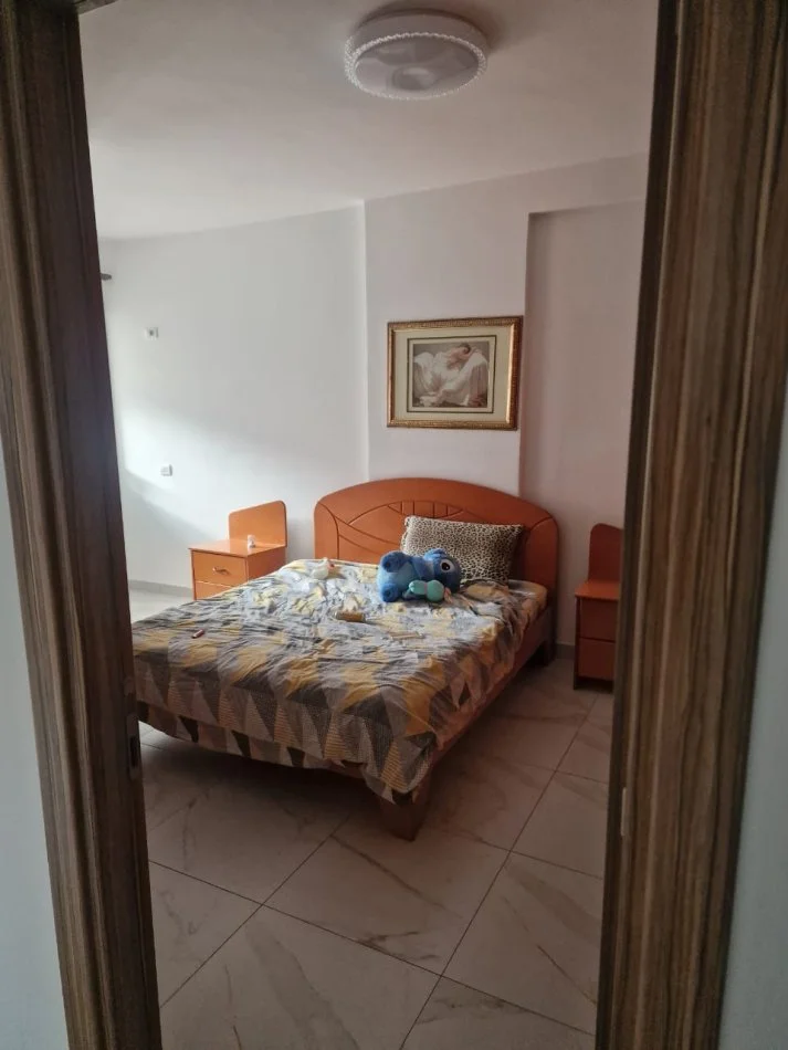 Tirane, jepet me qera apartament 2+1 Kati 7, 80 m² 450 € (Kompleksi Golden Park)