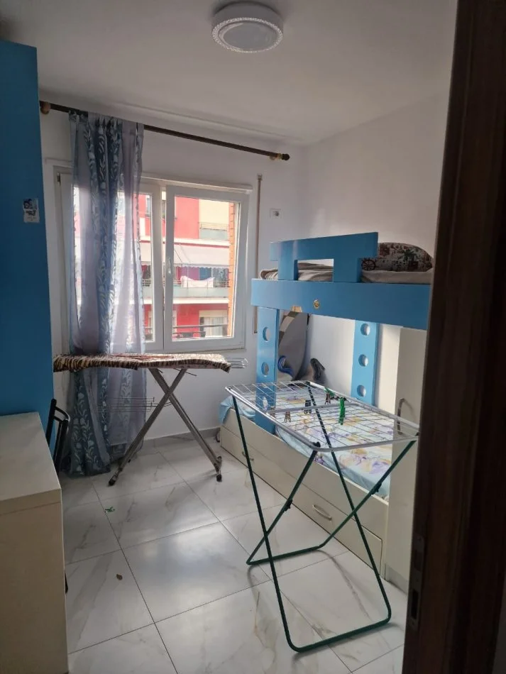 Tirane, jepet me qera apartament 2+1 Kati 7, 80 m² 450 € (Kompleksi Golden Park)