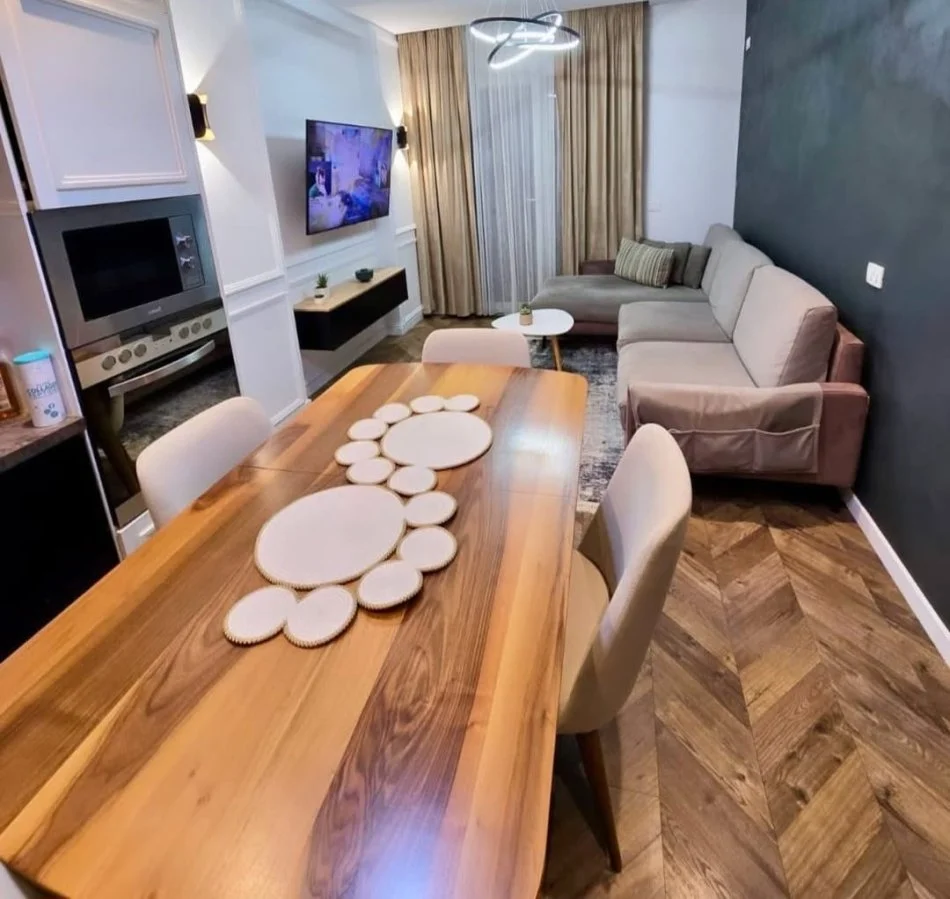 Tirane, shitet apartament 2+1 Kati 4, 90 m² 179.000 € (Tirana golden park)