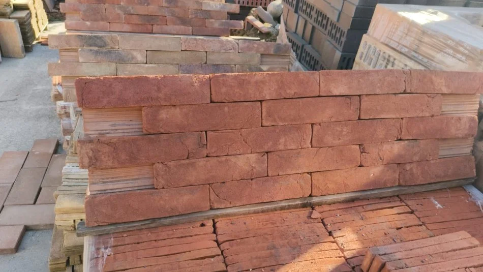 Tirane, shes Tulla shamat te reja dhe të përdorura, pllaka balte, tulla antike veshje ambjentesh etj 10 €