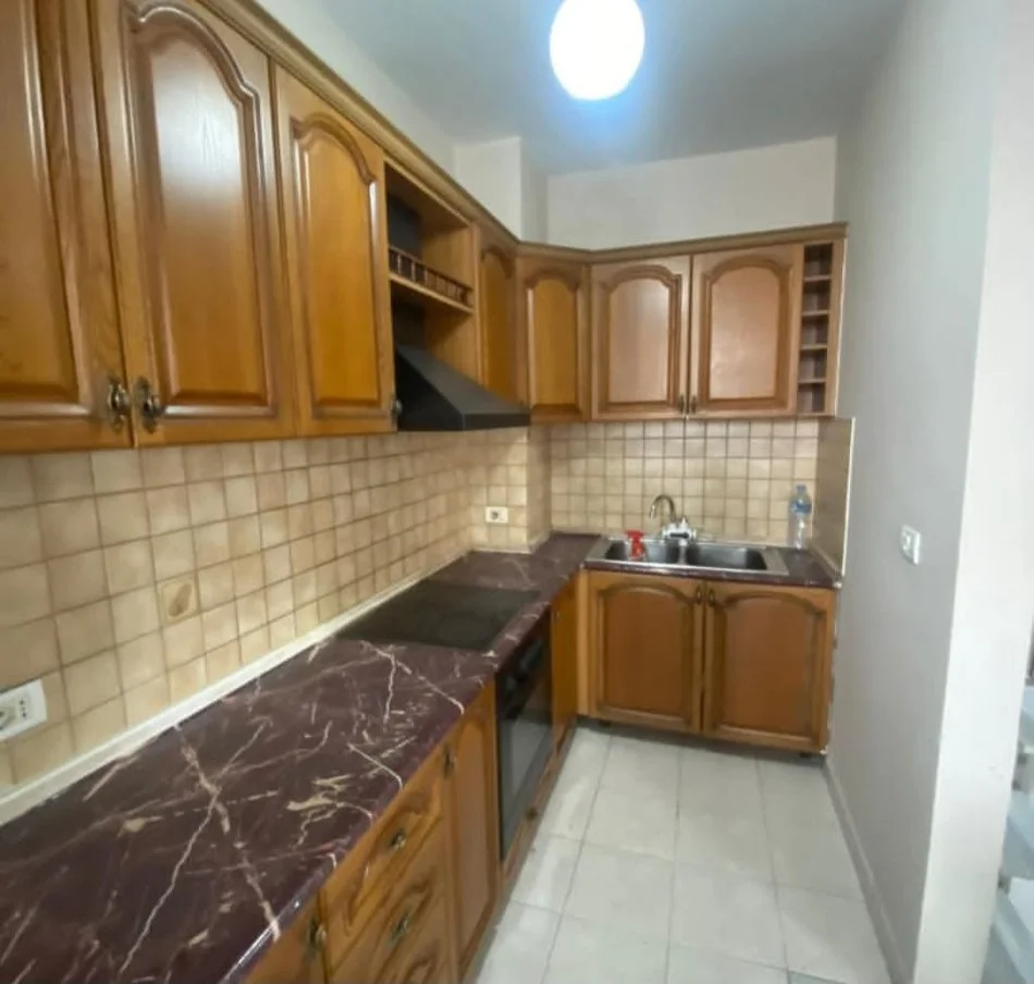 Tirane, shitet apartament 1+1 Kati 10, 74 m² 105.000 € (Don bosko)