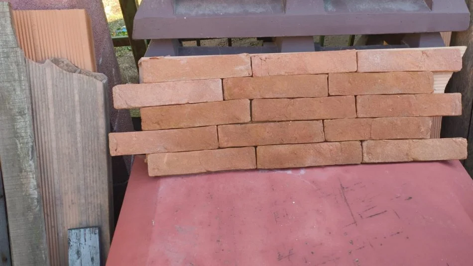 Tirane, shes Tulla shamat te reja dhe të përdorura, pllaka balte, tulla antike veshje ambjentesh etj 10 €