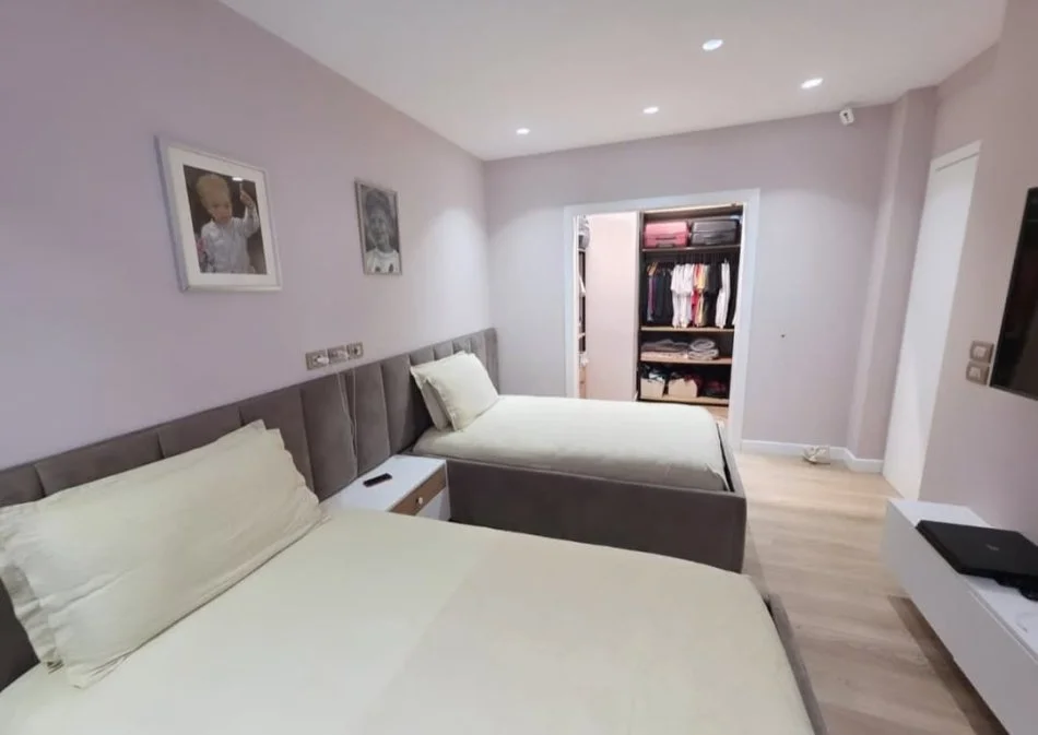 Tirane, shitet apartament 3+1 Kati 2, 240 m² 580.000 € (21 dhjetori)