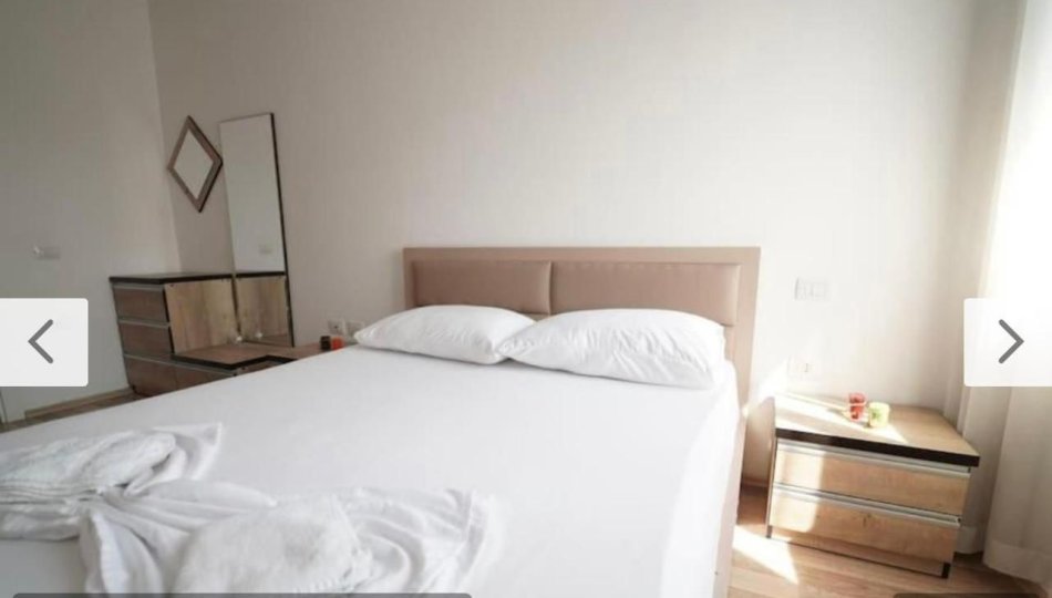 Tirane, jepet me qera 1+1+Aneks+Ballkon Kati 3, 67 m² 750 € (Qender)
