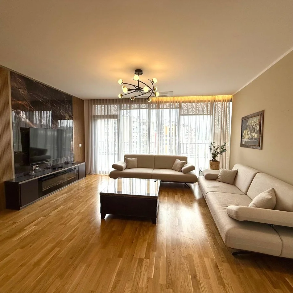Tirane, shitet apartament 3+1+Aneks+Ballkon Kati 10, 237 m² 700.000 €