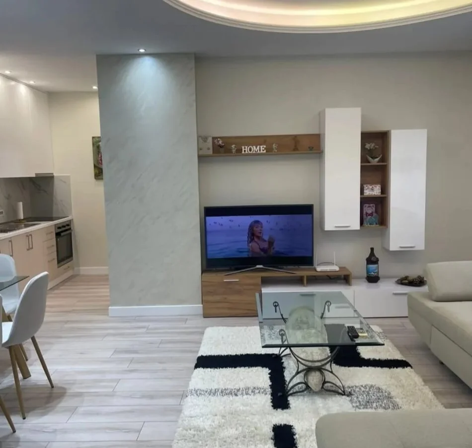 Tirane, jepet me qera apartament 1+1 Kati 9, 70 m² 1.000 € (Rruga e kosovarve)