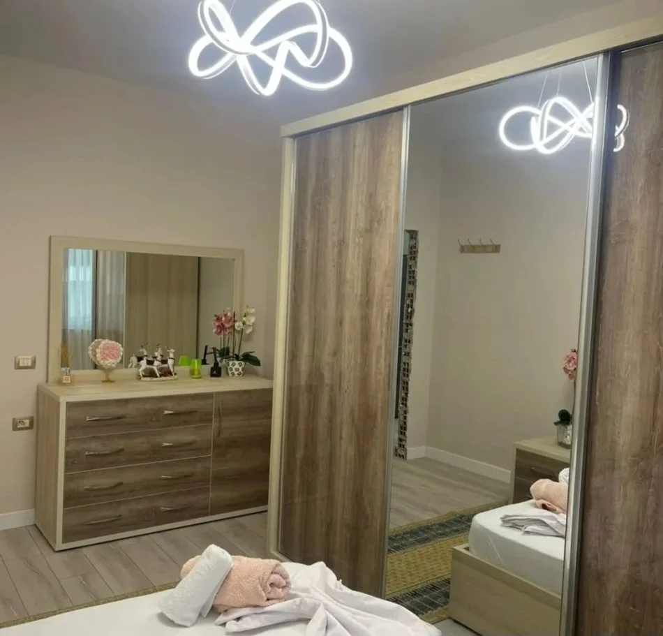 Tirane, jepet me qera apartament 1+1 Kati 9, 70 m² 1.000 € (Rruga e kosovarve)