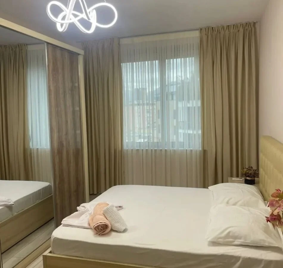 Tirane, jepet me qera apartament 1+1 Kati 9, 70 m² 1.000 € (Rruga e kosovarve)