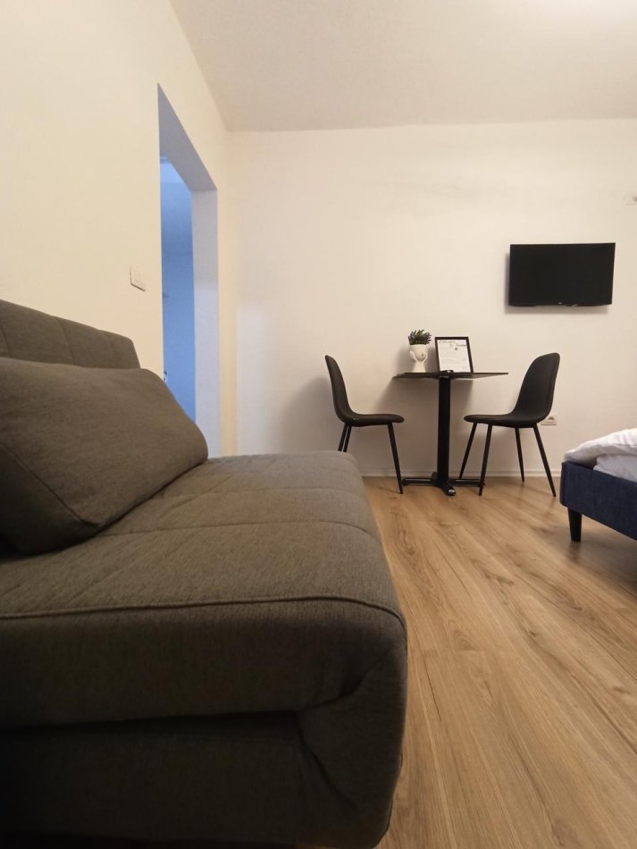 Tirane, jepet me qera apartament 1+1 Kati 1, 45 m² 400 € (Myslym Shyri)